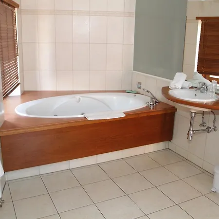 Du Rempart Hotel *